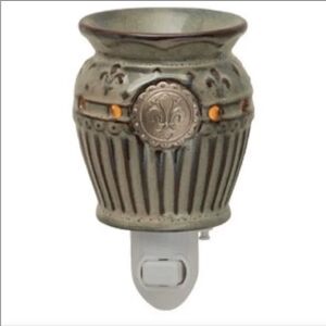 💜-SCENTSY | CHARLEMAGNE PLUG IN